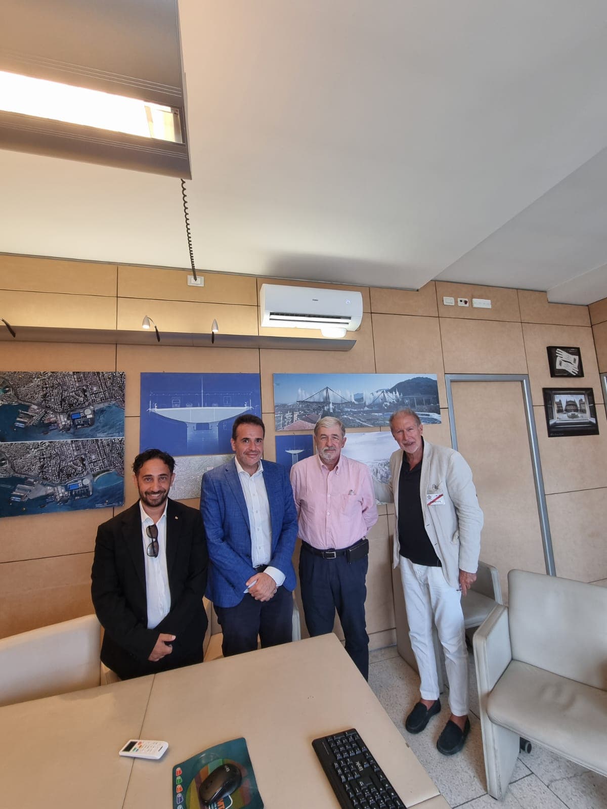 Da sinistra: Davide Rossi, Francesco Maresca e Marco Bucci a Genova